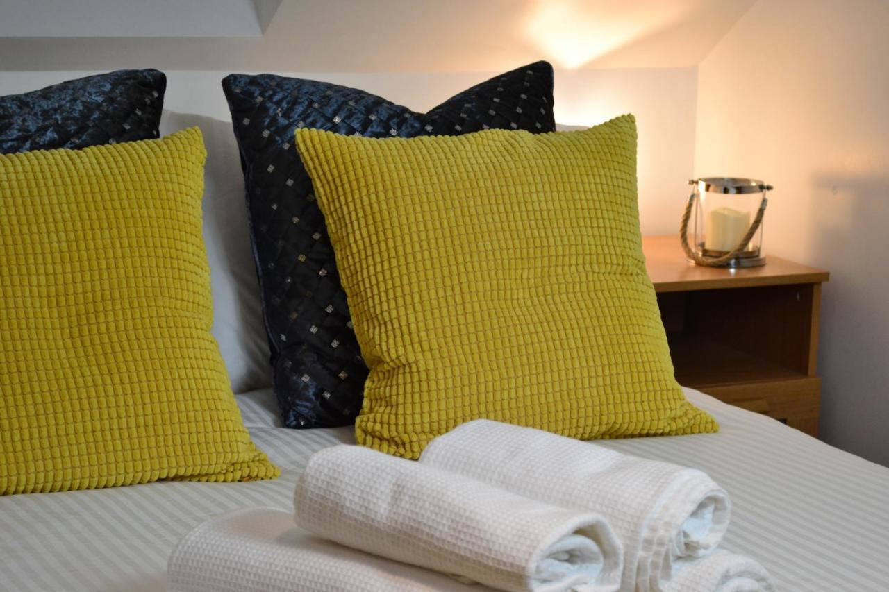 Epicsa - Family & Corporate Stay Mews Apartments With Free Parking CBG Exterior foto